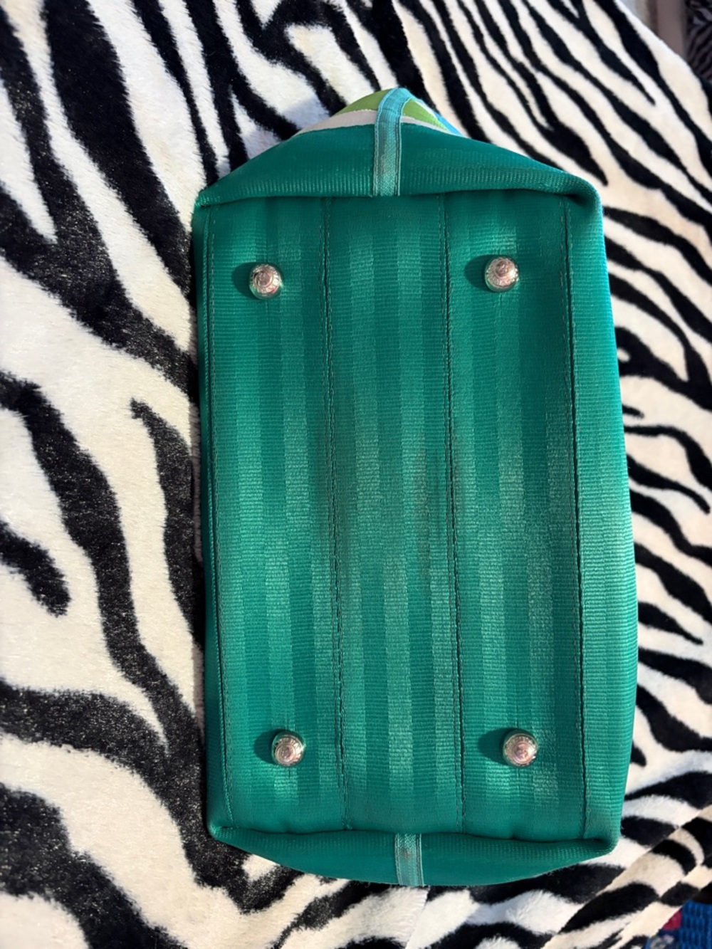 Harveys Seatbelt Bag Aqua, Lime & White Striped Tote - Picture 3 of 5